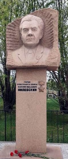 памятник1.jpg