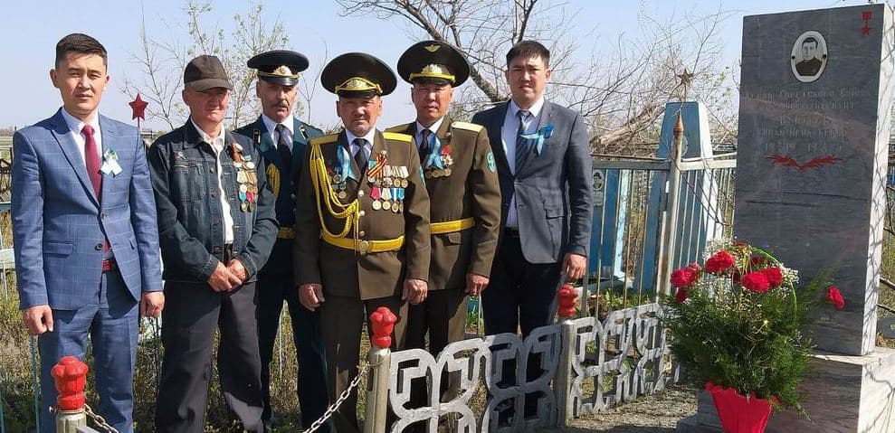 памятник2.jpg