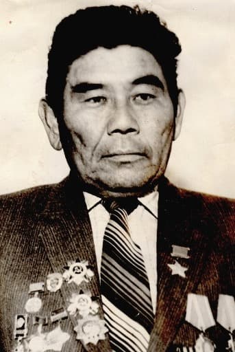 Уракбаев Есен Шегреевич2.jpg