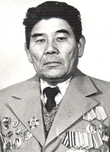 Уракбаев Есен Шегреевич3.jpg