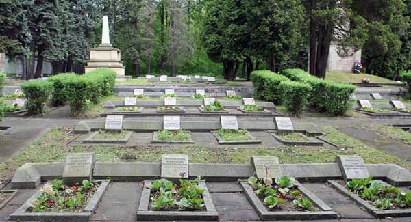 памятник.jpg