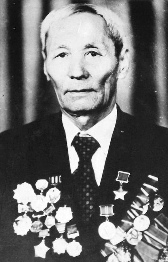 Мамраев Мартбек2.jpg