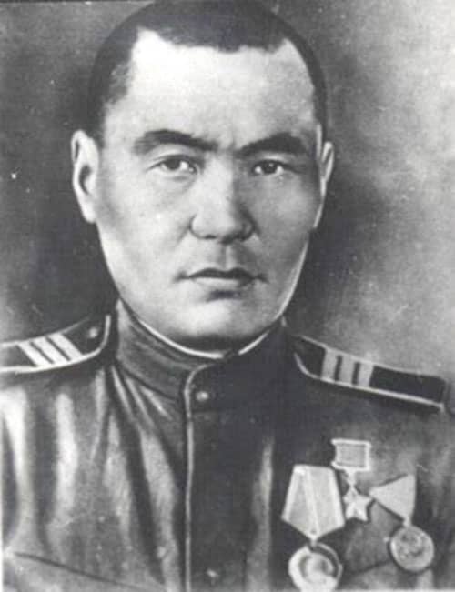 Портрет Мамраев М.