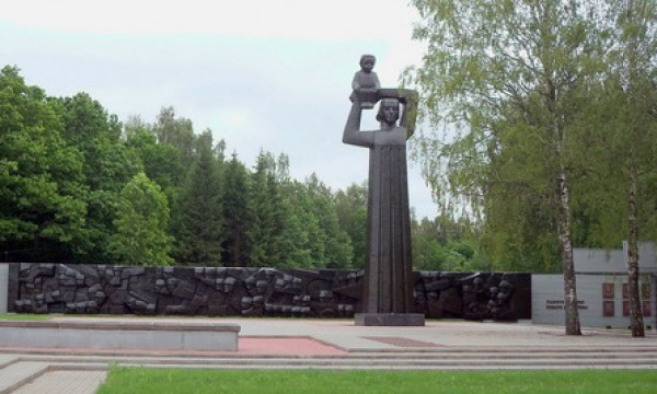 памятник.jpg