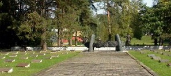 памятник.jpg
