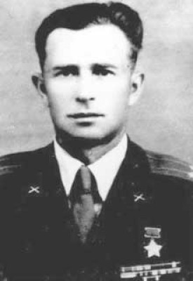 Толстов Пётр Егорович.jpg