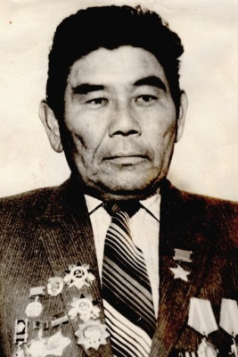 Уракбаев Есен Шегреевич2.jpg