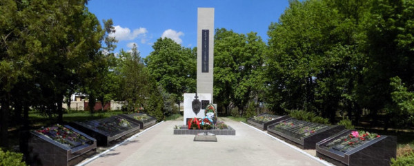 памятник3.jpg