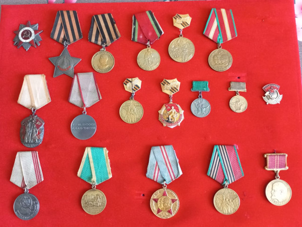 10. Орден- медальдар.jpg